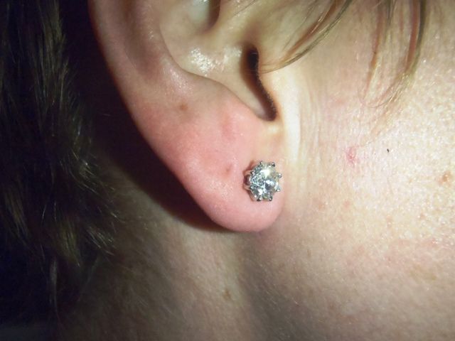 Sparkly eye candy found at thefacetlounge.com!