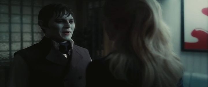 DarkShadows-02.jpg