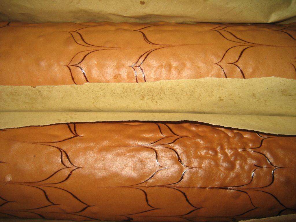 Bánh kem/ bánh mì/ bánh đám cưới/ bánh mừng thọ/ bánh khai trương/ bánh tân gia.:)