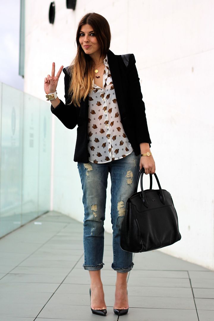 http://i1158.photobucket.com/albums/p611/natatxa_86/Looks%20Summer%202012/street_style-look-outfit-print_shirt-animal_print-tiger_print-boyfriend_jeans-stiletto_shoes-louboutin-black_blazer-leather-camisa_estampado_zpsc00fc892.jpg