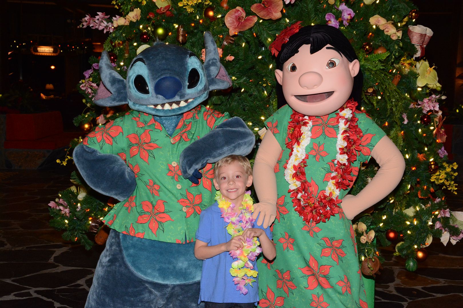 PhotoPass_Visiting_Disneys_Polynesian_Vi