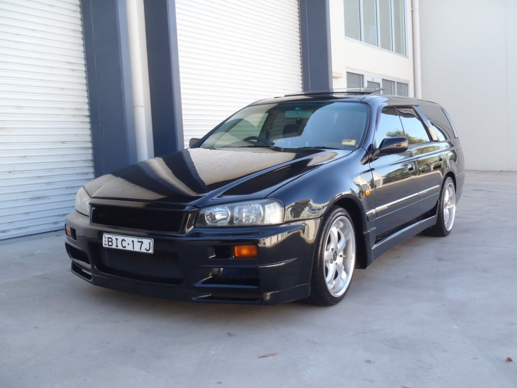 Black Nissan Skyline GTR Wagon